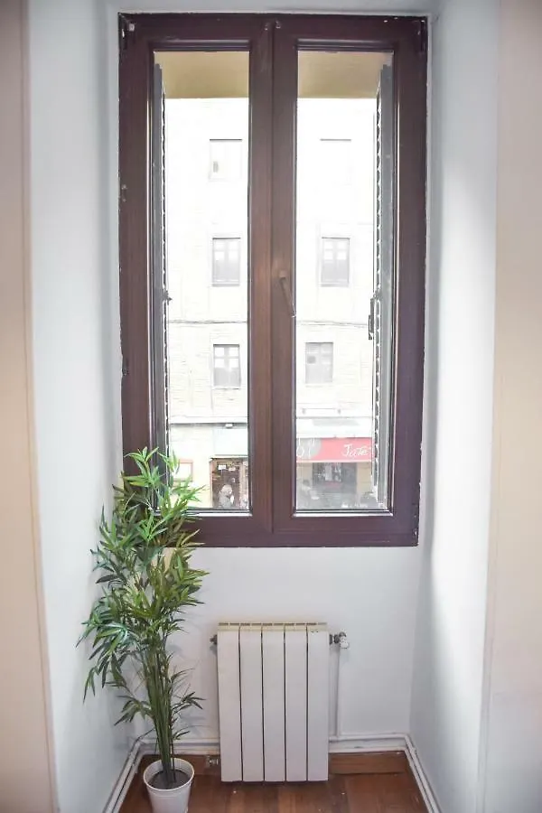 Apartment San Sebastian'S Most Historic Street! Modern Stay