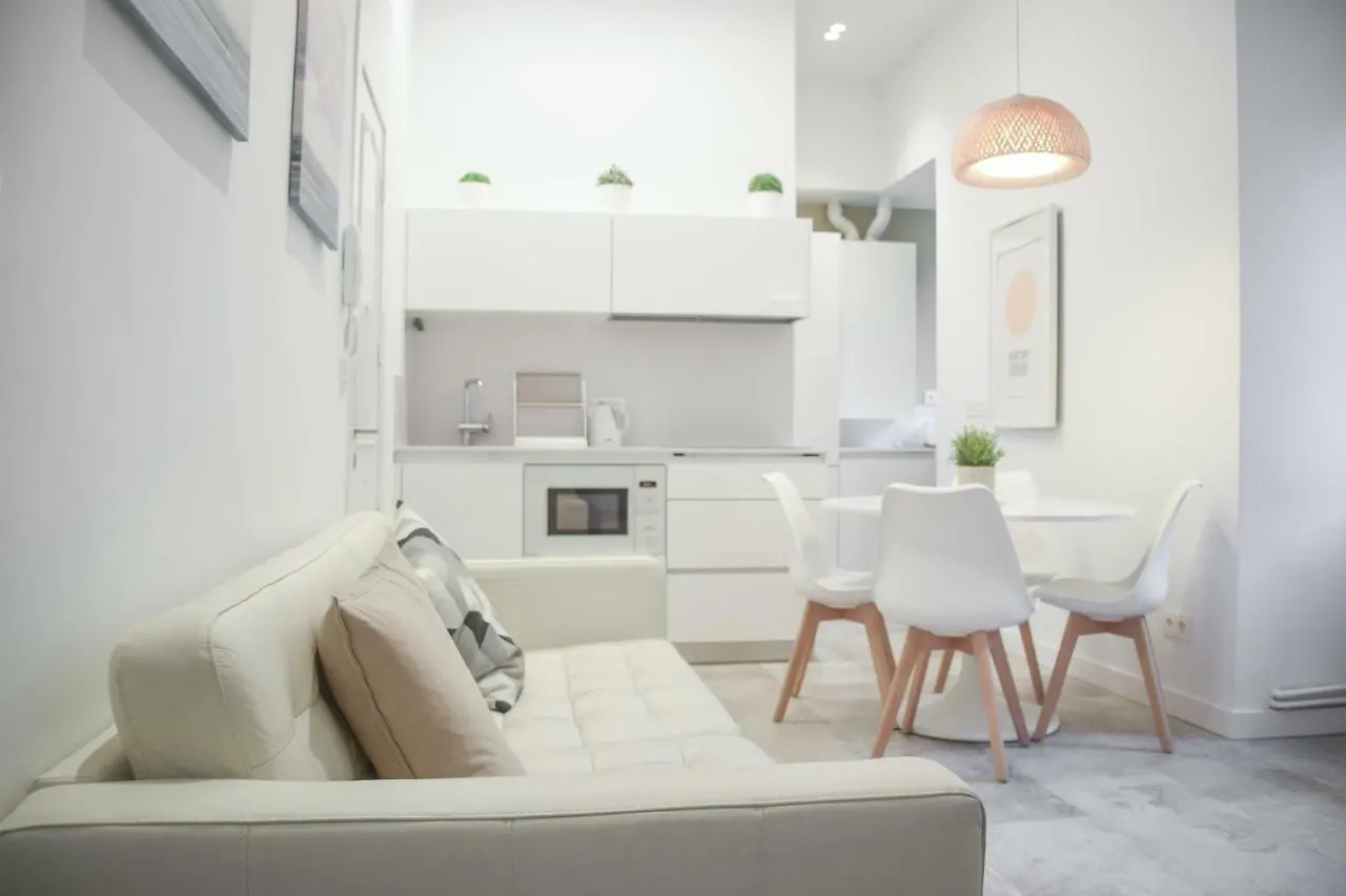 San Sebastian'S Most Historic Street! Modern Stay Apartment