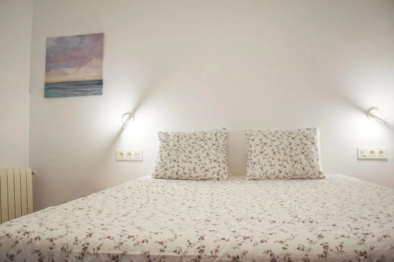 San Sebastian'S Most Historic Street! Modern Stay Spain